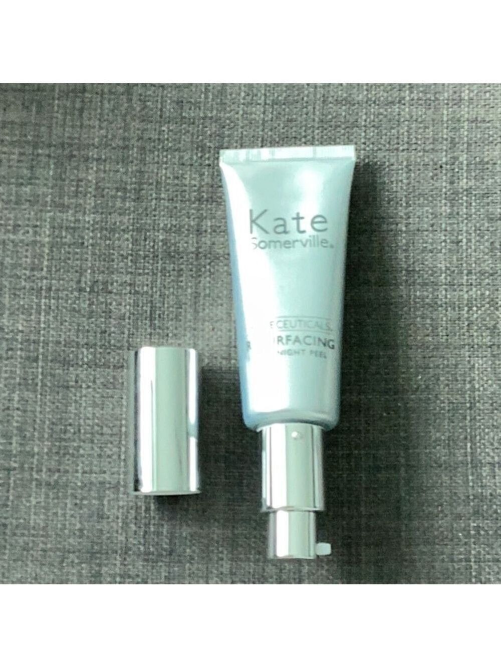 KATE SOMERVILLE KateCeuticals Resurfacing Peel Glycolic Retinol exfoliator - Picture 9 of 12